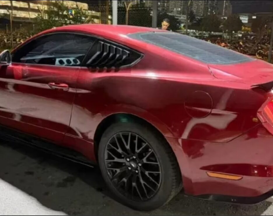 Wanita Singapura ditangkap di Kuala Lumpur kerana memandu kereta sukan dengan lesen yang tamat tempoh