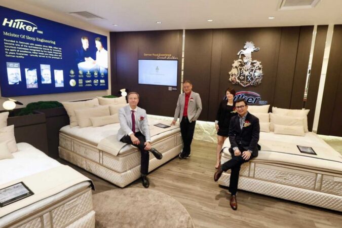 Peruncit melancarkan tilam jenama Jerman di KL