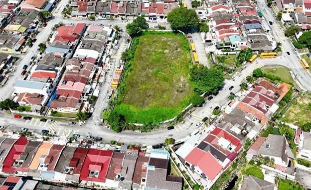 Penduduk mengemukakan bantahan kepada DBKL berhubung cadangan kompleks sukan di Jln Kelang Lama