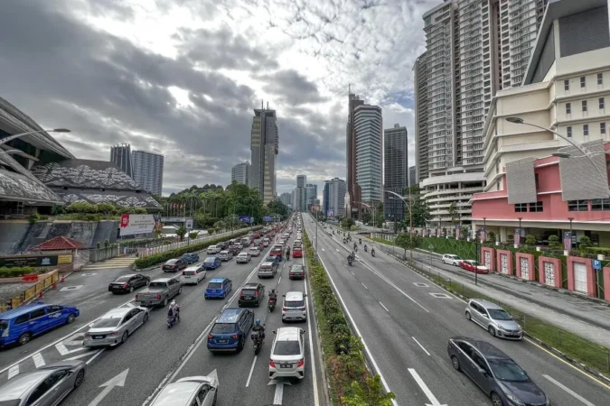 Siapa yang patut menjalankan KL? Kajian terhadap tinjauan pendapat tempatan menimbulkan kebimbangan terhadap demografi