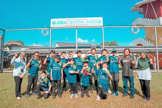 Terbang tinggi dengan teknologi dron